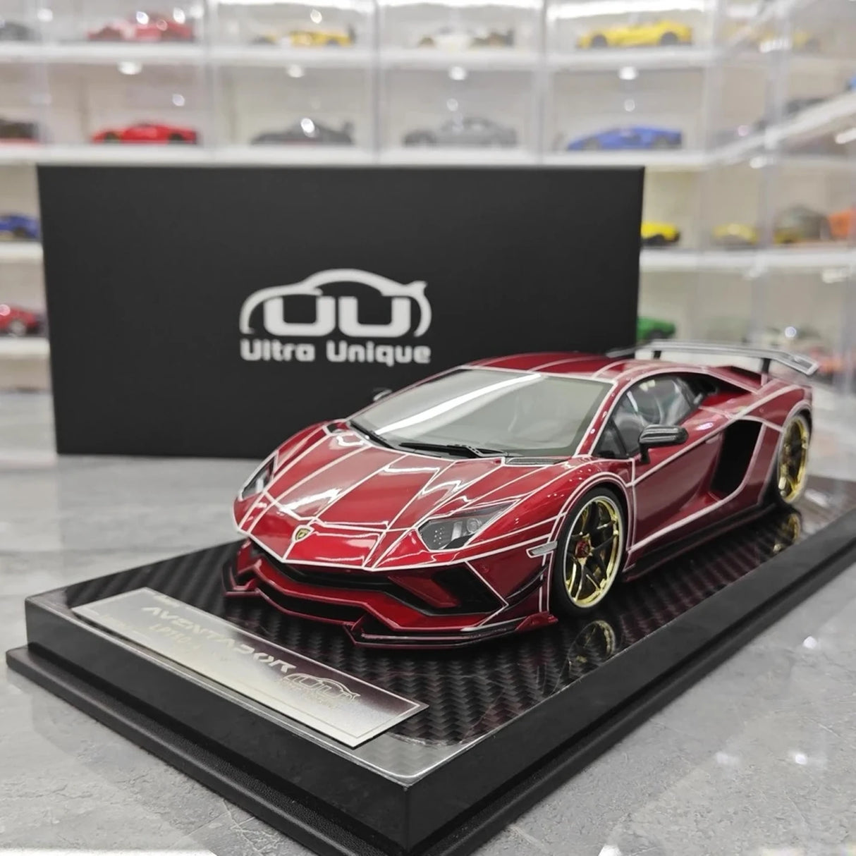 Ultra Unique Lamborghini 2015 Aventador LP750-4 SV rood 1:18 – Collectible resin Model resin