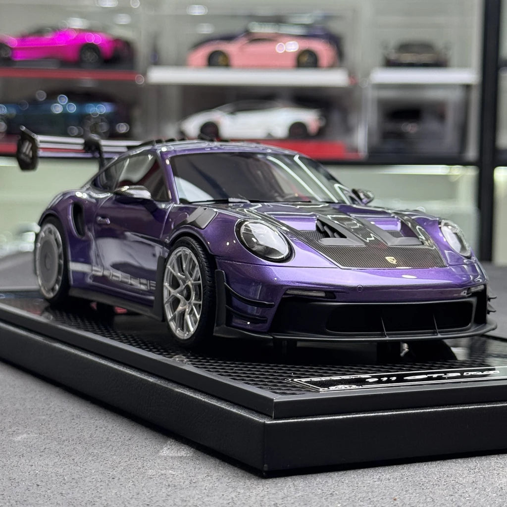 VIP Porsche 2023 911 992 GT3 RS Purple 1:18 – Collectible Resin Model Resin