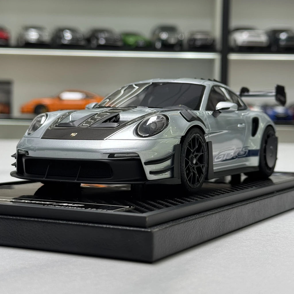 VIP Porsche 2023 911 992 GT3 RS Silver 1:18 – Resina modello in resina collezionabile
