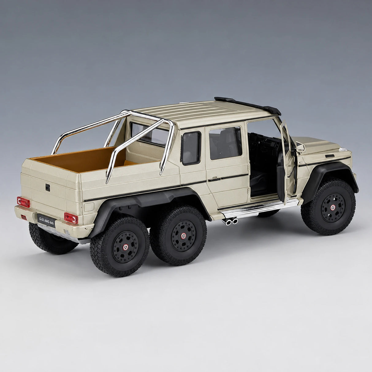 Welly Mercedes-AMG 2013 G63 6x6 ذهبي 1:24 – نموذج عرض معدني مصبوب
