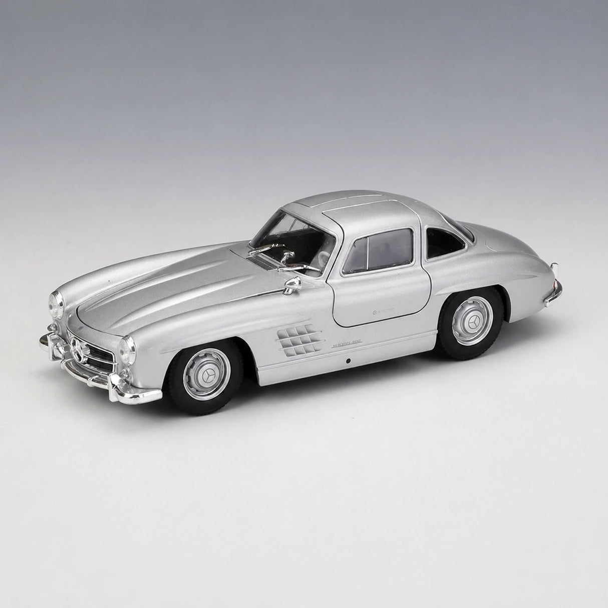 Welly Mercedes-Benz 1954 300 SL Silver 1:24 – Modelo de exhibición de fundición a presión