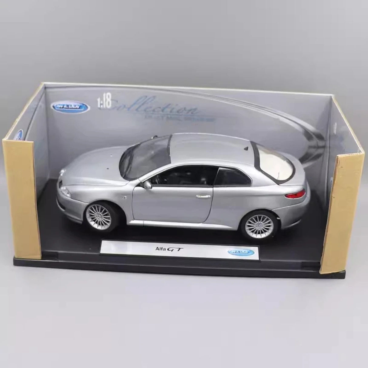 Welly Alfa Romeo 2003 GT Silver 1:18 – Diecast Display Model Die-Cast