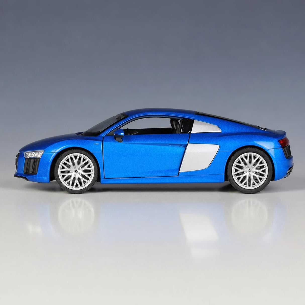 Welly Audi 2016 R8 V10 Blue 1:24 – model wyświetlacza odlewany z odlewu