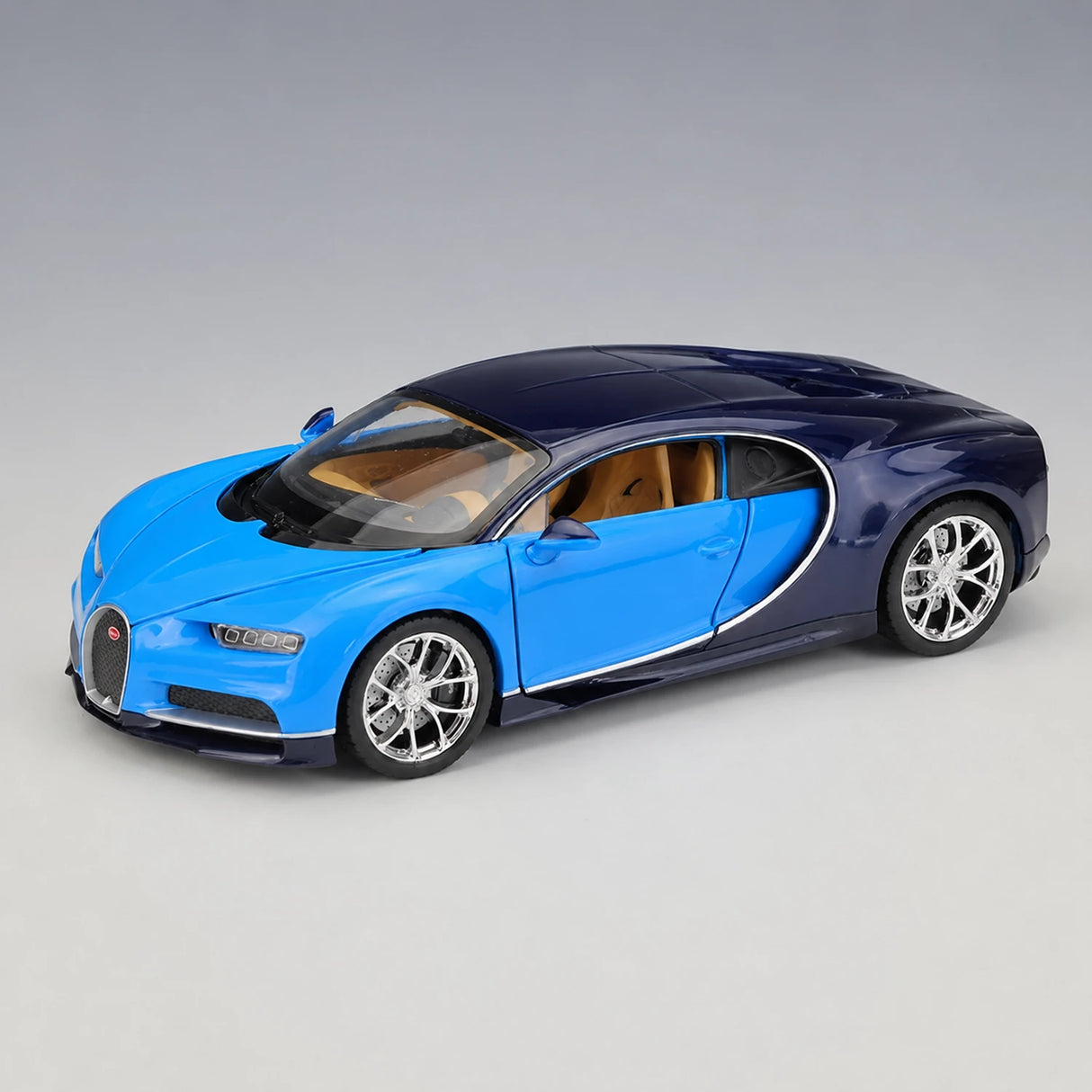 Welly Bugatti 2016 Chiron أزرق 1:24 – نموذج عرض معدني مصبوب