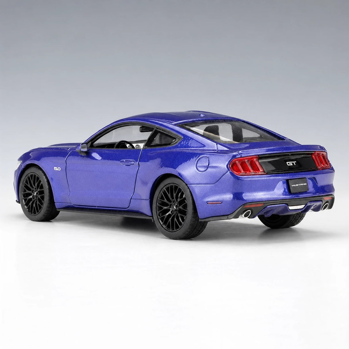 Welly Ford 2015 Mustang GT Blue 1:24 – model wyświetlacza odlewany