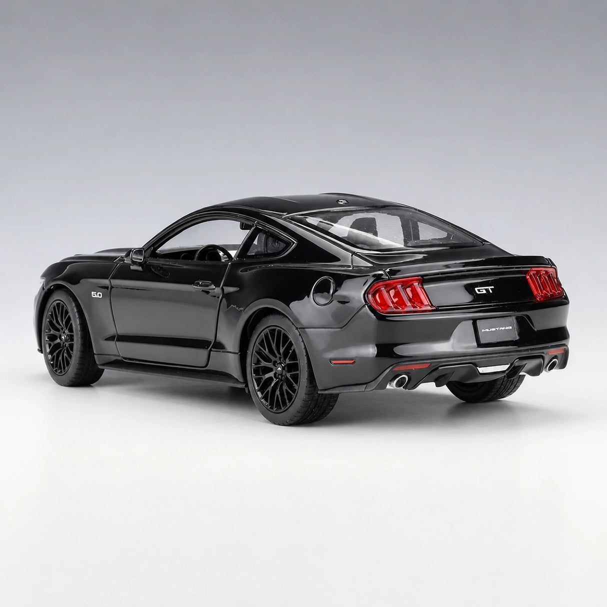 Welly Ford 2015 Mustang GT Glossy أسود 1:24 – نموذج عرض معدني مصبوب