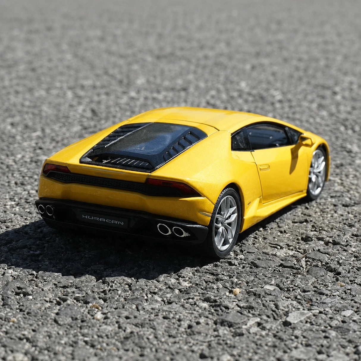 Welly Lamborghini 2016 Huracan LP610-4 geel 1:24 – diecast displaymodel