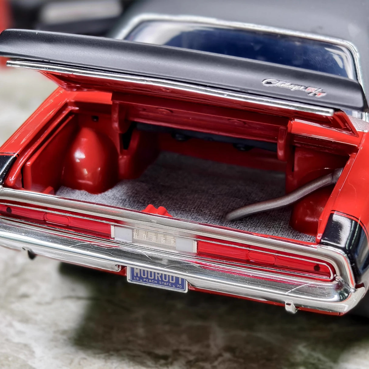 ACME Dodge 1970 Challenger R/T Red 1:18 – Modelo de fundición a presión coleccionable