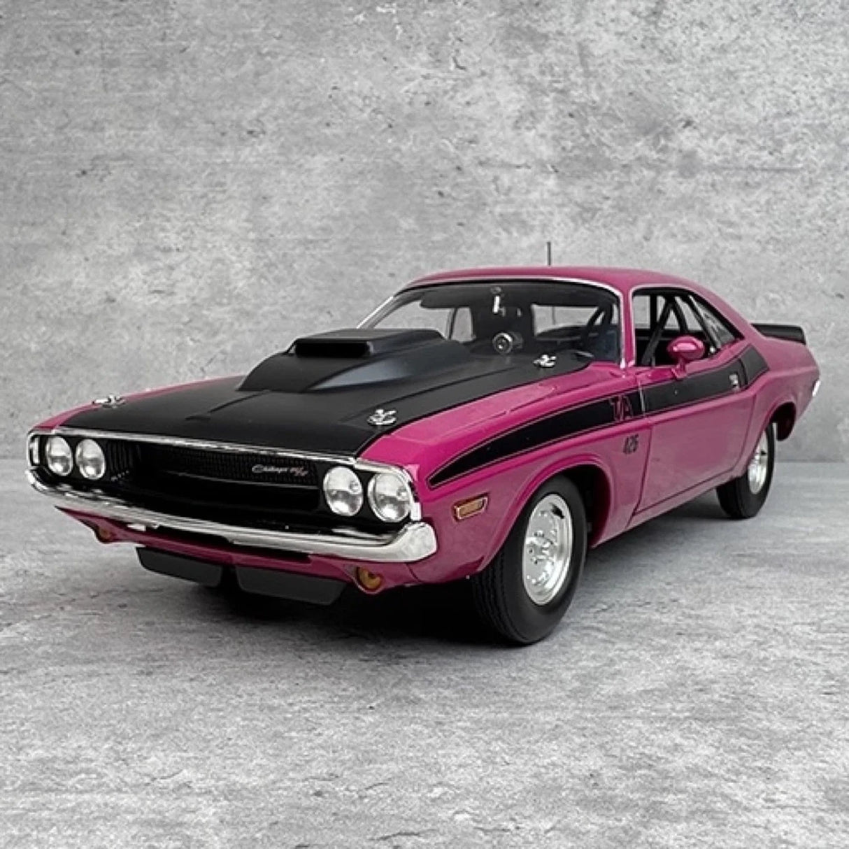 ACME Dodge 1970 Challenger T/A Purple 1:18 – Modelo de fundición a presión coleccionable