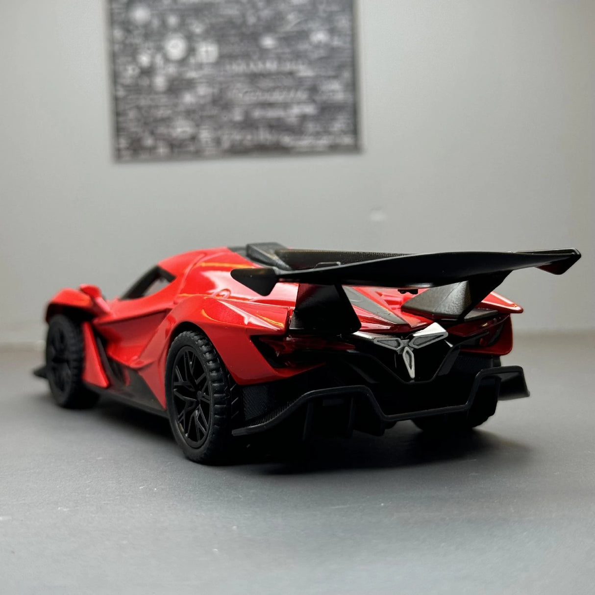 Apollo 2019 Intensa Emozione Red 1:32 – Druckguss-Display-Modell in Druckguss