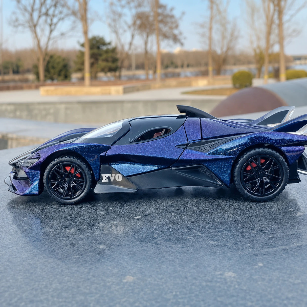 Apollo 2022 Projekt Evo Purple 1:32 – Druckguss-Displaymodell in Druckguss