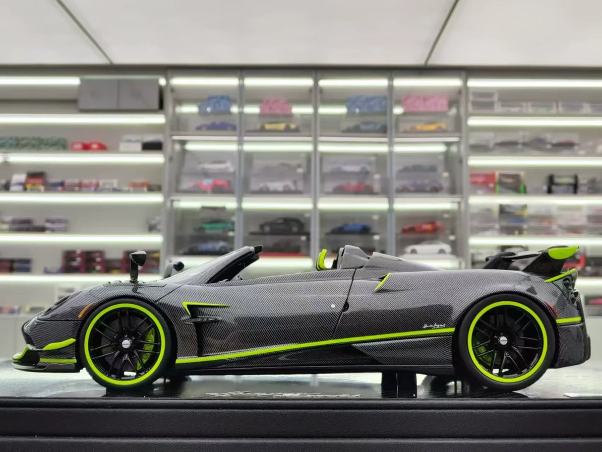 أوسترالوكس Pagani 2019 Huayra Roadster BC ألياف الكربون الأخضر 1:18 – راتنج نموذجي قابل للجمع