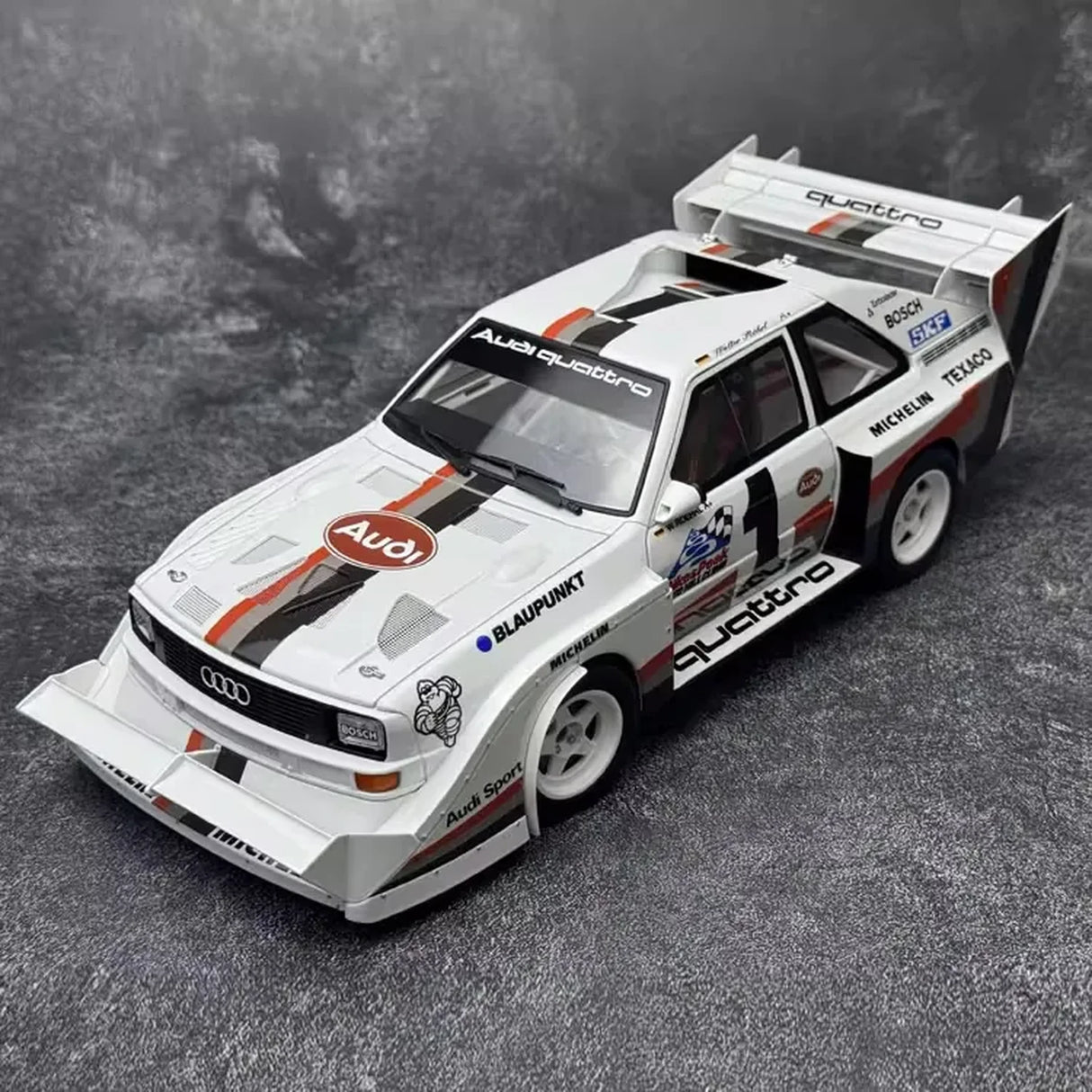 AutoArt Audi 1987 Quattro S1 Pikes Peak 1:18 – kolekcjonerski model żywicy
