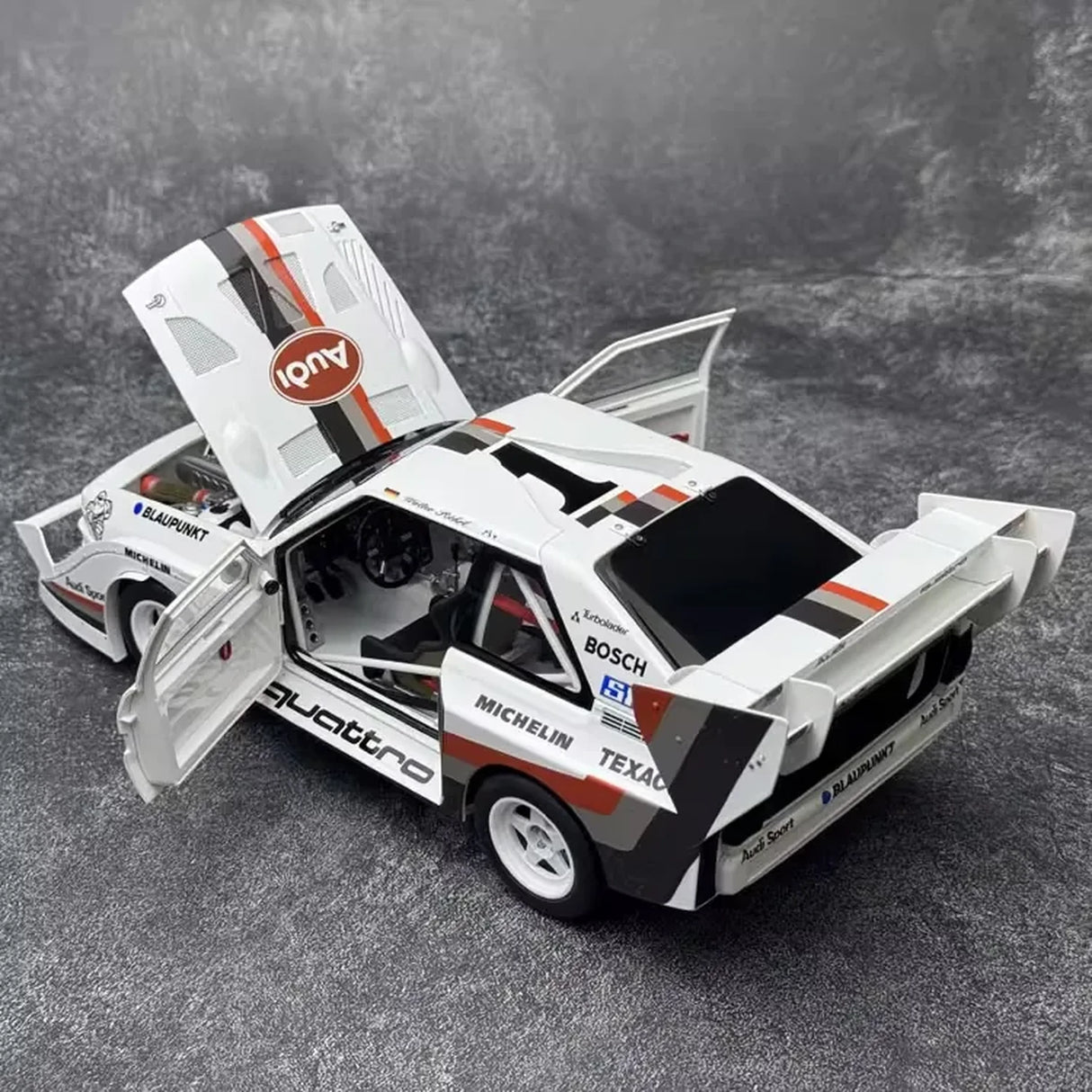 AutoArt Audi 1987 Quattro S1 Pikes Peak 1:18 – kolekcjonerski model żywicy