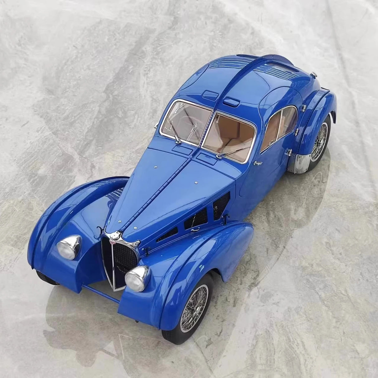 AutoArt Bugatti 1936 Type 57S Atlantic Blue 1:18 – Collectible Diecast Model Die-Cast