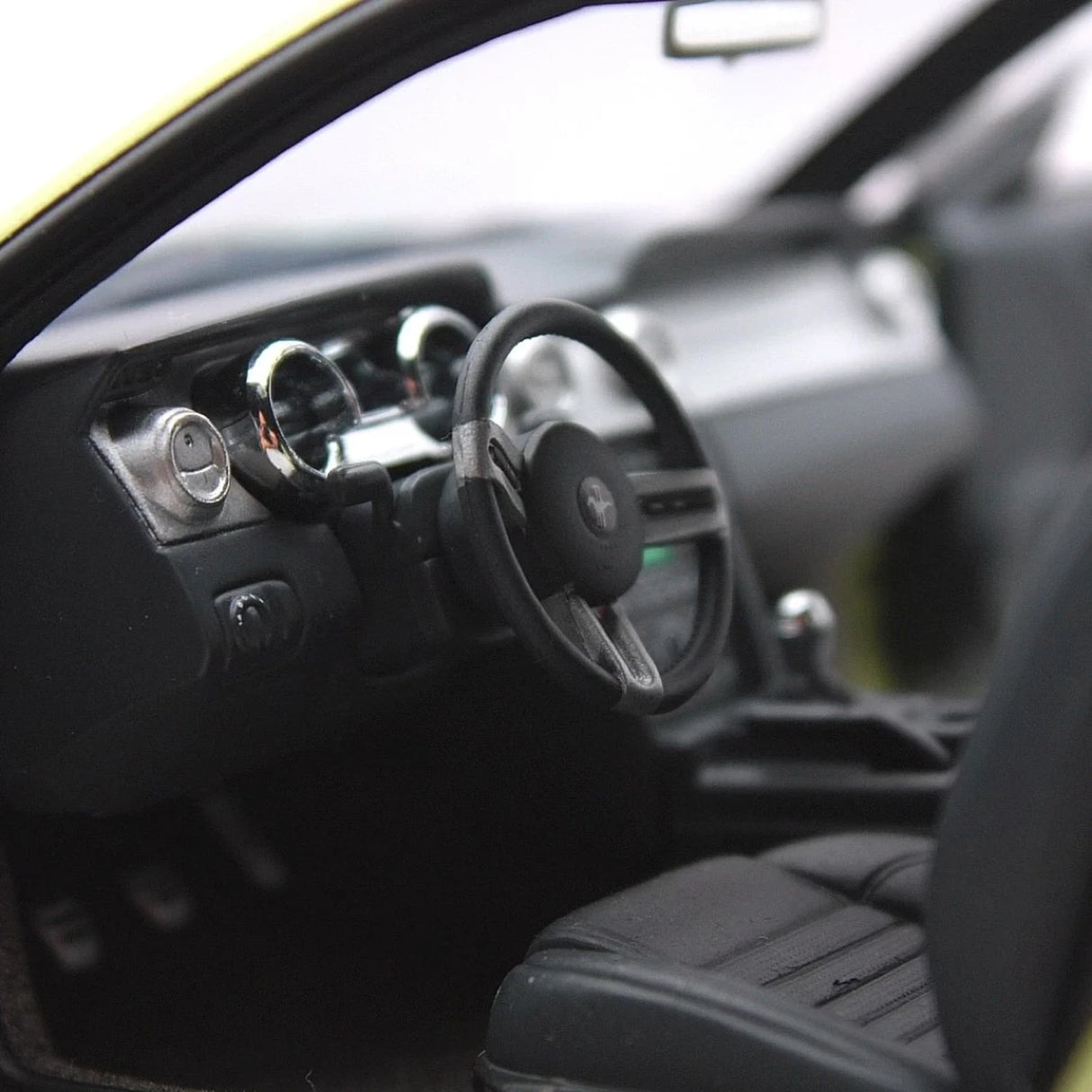 AutoArt Ford 2005 Mustang GT Green 1:18 – Kolekcjonerski model odlewany