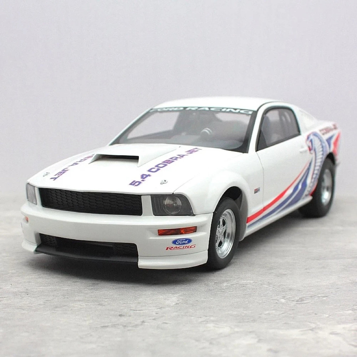AutoArt Ford 2008 Mustang Cobra Jet 1:18 – kolekcjonerski model odlewany