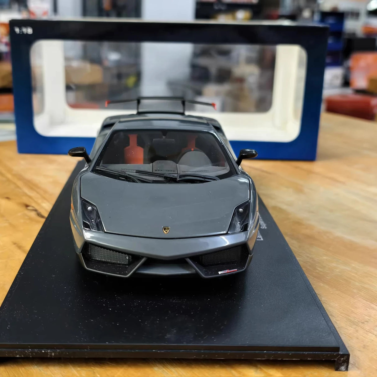 AutoArt Lamborghini 2010 Gallardo LP570-4 Superleggera Gray 1:18 – Kolekcjonerski model odlewany z odlewu