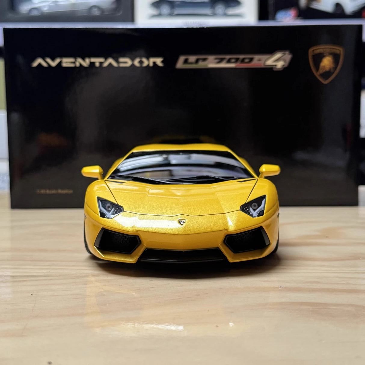 AutoArt Lamborghini 2011 Aventador LP700-4 Keltainen 1:18 – Keräiltävä valuvalumalli