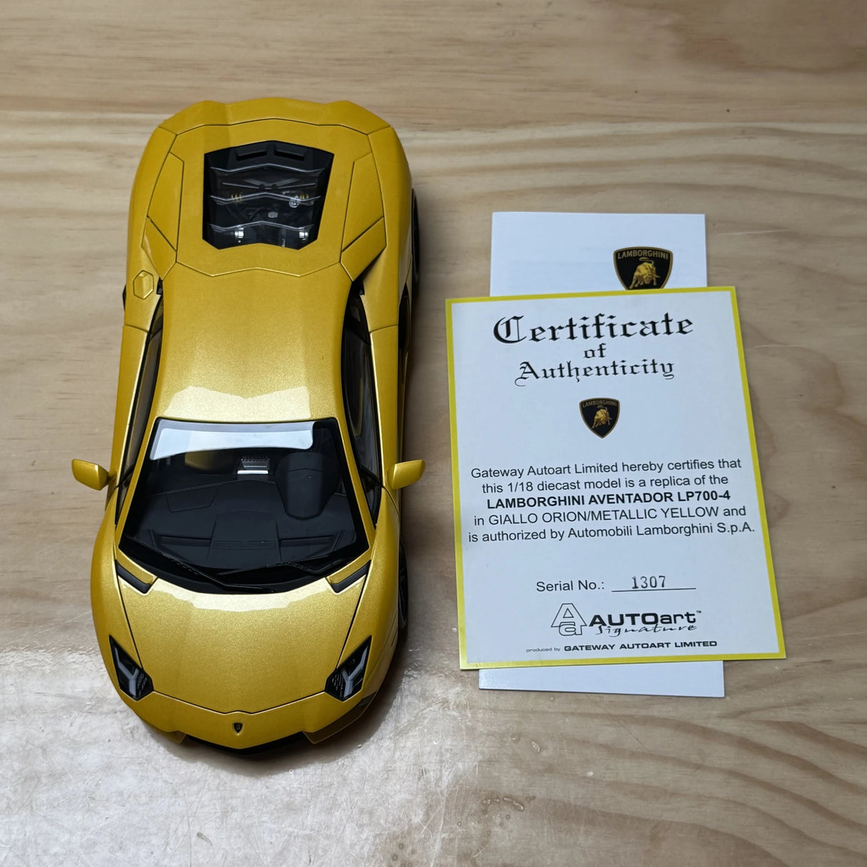 AutoArt Lamborghini 2011 Aventador LP700-4 Keltainen 1:18 – Keräiltävä valuvalumalli