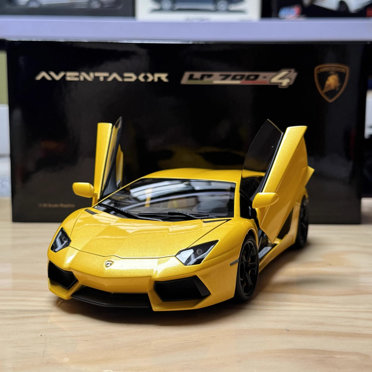 AutoArt Lamborghini 2011 Aventador LP700-4 Keltainen 1:18 – Keräiltävä valuvalumalli
