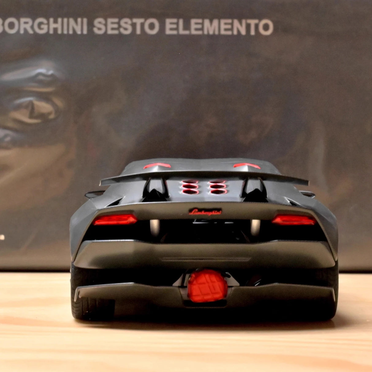 AutoArt Lamborghini 2011 Sesto Elemento Black 1:18 – Keräilyesineitä valuvalumalleja