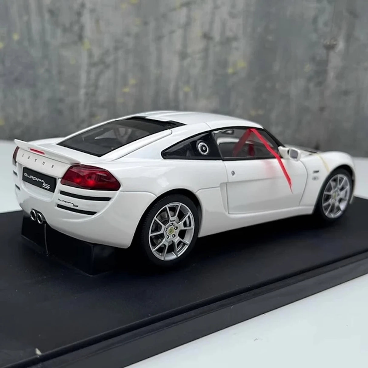 AutoArt Lotus 2006 Europa S White 1:18 – Collectible Diecast Model Die-Cast