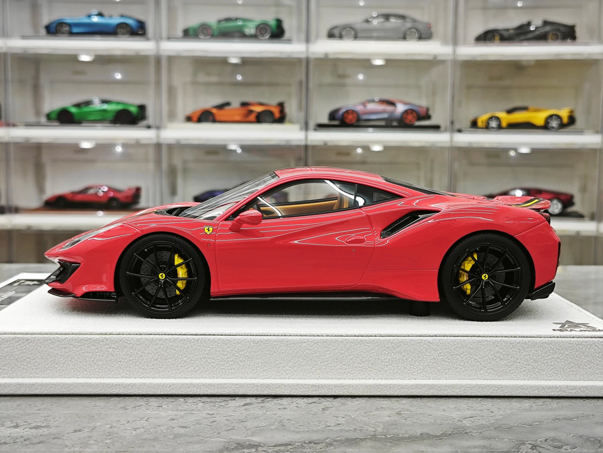 BBA Ferrari 2018 488 Pista Standard Rot Schwarz Gelb Livery 1:18 – Collectible Resin Model Resin