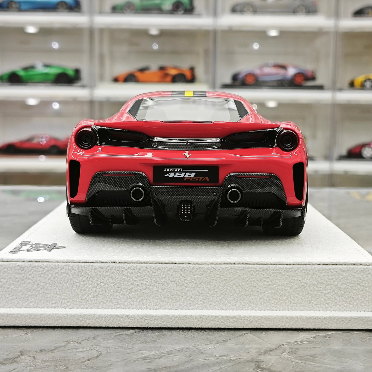 BBA Ferrari 2018 488 Pista Standard Rot Schwarz Gelb Livery 1:18 – Collectible Resin Model Resin