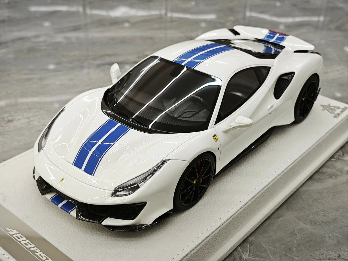 BBA Ferrari 2018 488 Pista White Blue Livery 1:18 – Sammelobjekt-Harz-Modell-Harz