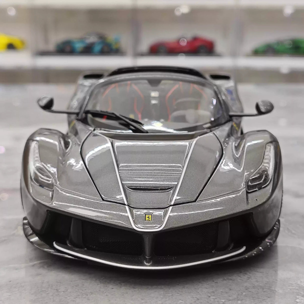 BBR Ferrari 2016 LaFerrari أبيرتا غراي 1:18 – نموذج معدني قابل للجمع مصبوب، مصبوب.