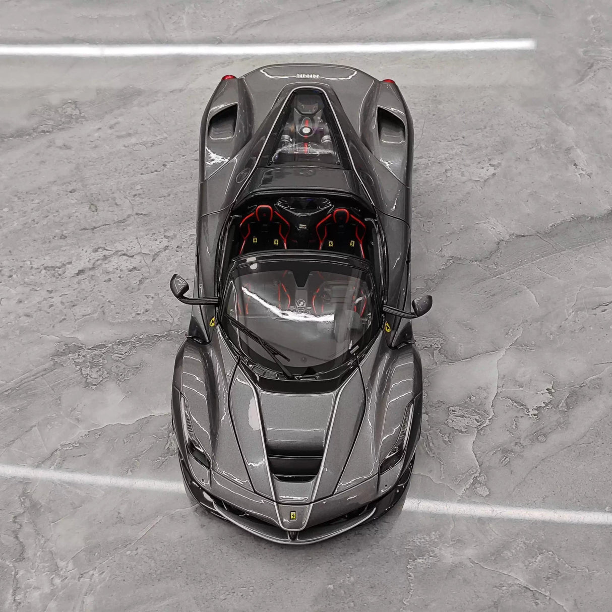 BBR Ferrari 2016 LaFerrari أبيرتا غراي 1:18 – نموذج معدني قابل للجمع مصبوب، مصبوب.