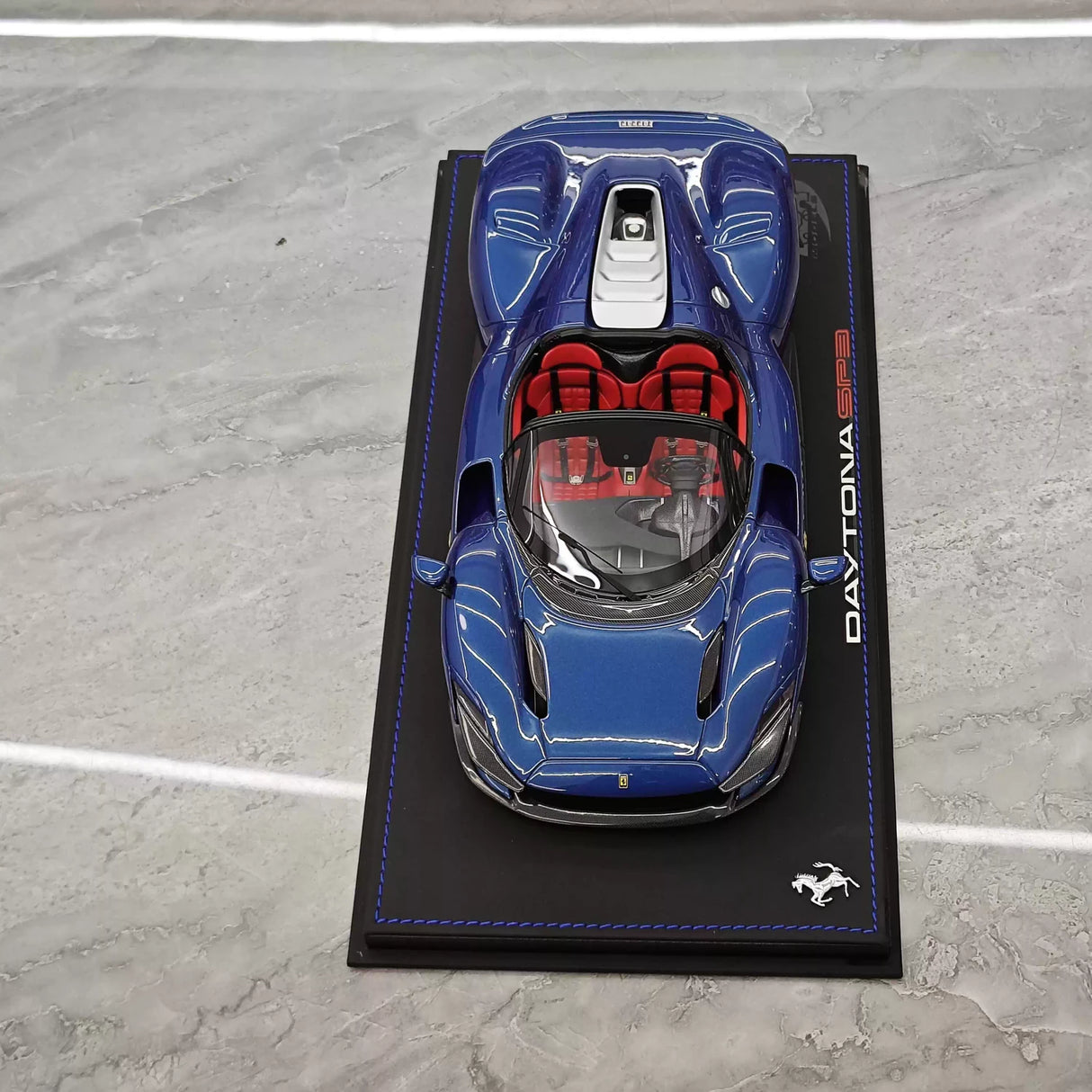 BBR Ferrari 2023 Daytona SP3 Spider Blue 1:18 – kolekcjonerski model żywicy z żywicy