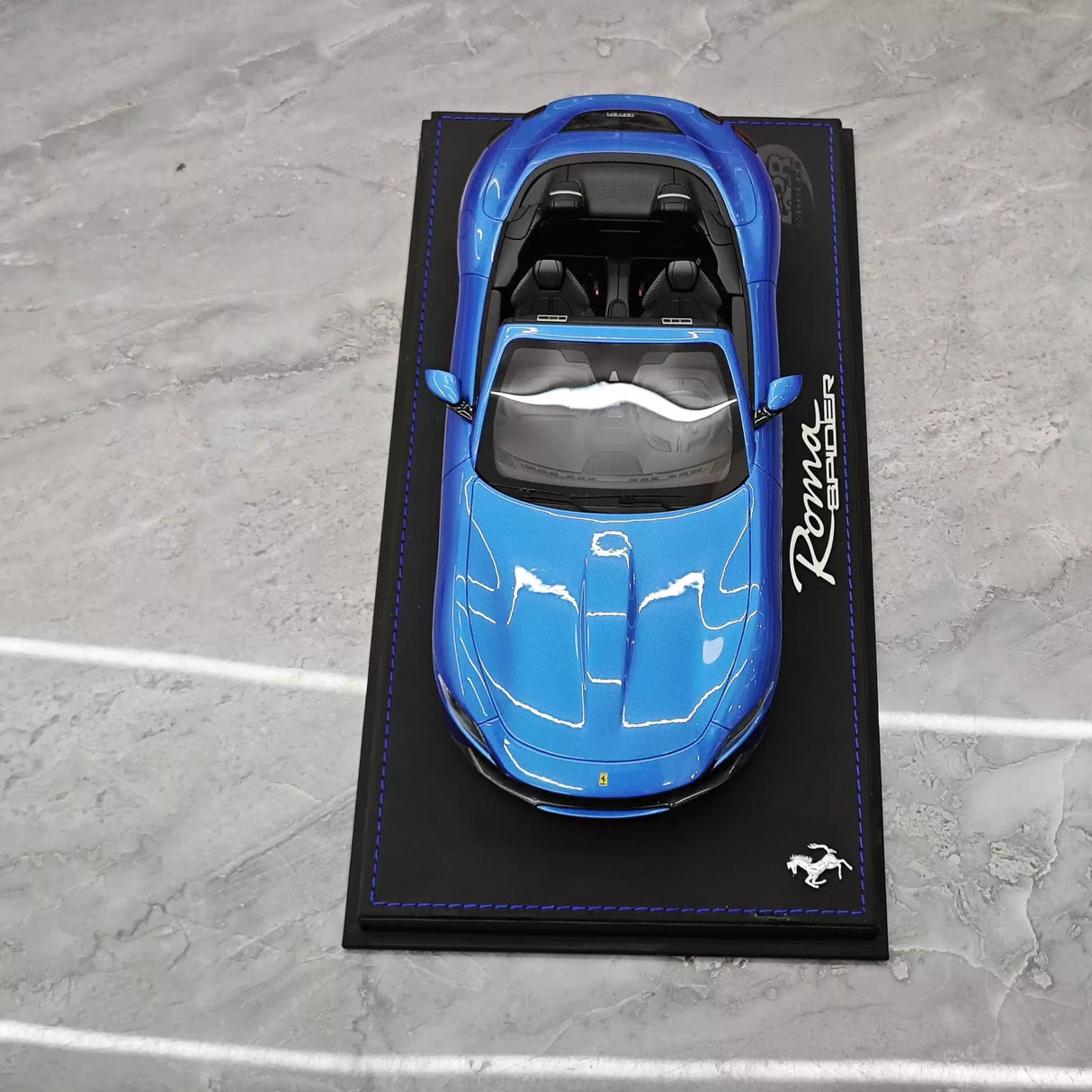 BBR Ferrari 2023 Roma Spider Blue 1:18 – kolekcjonerska żywica modelowa żywica