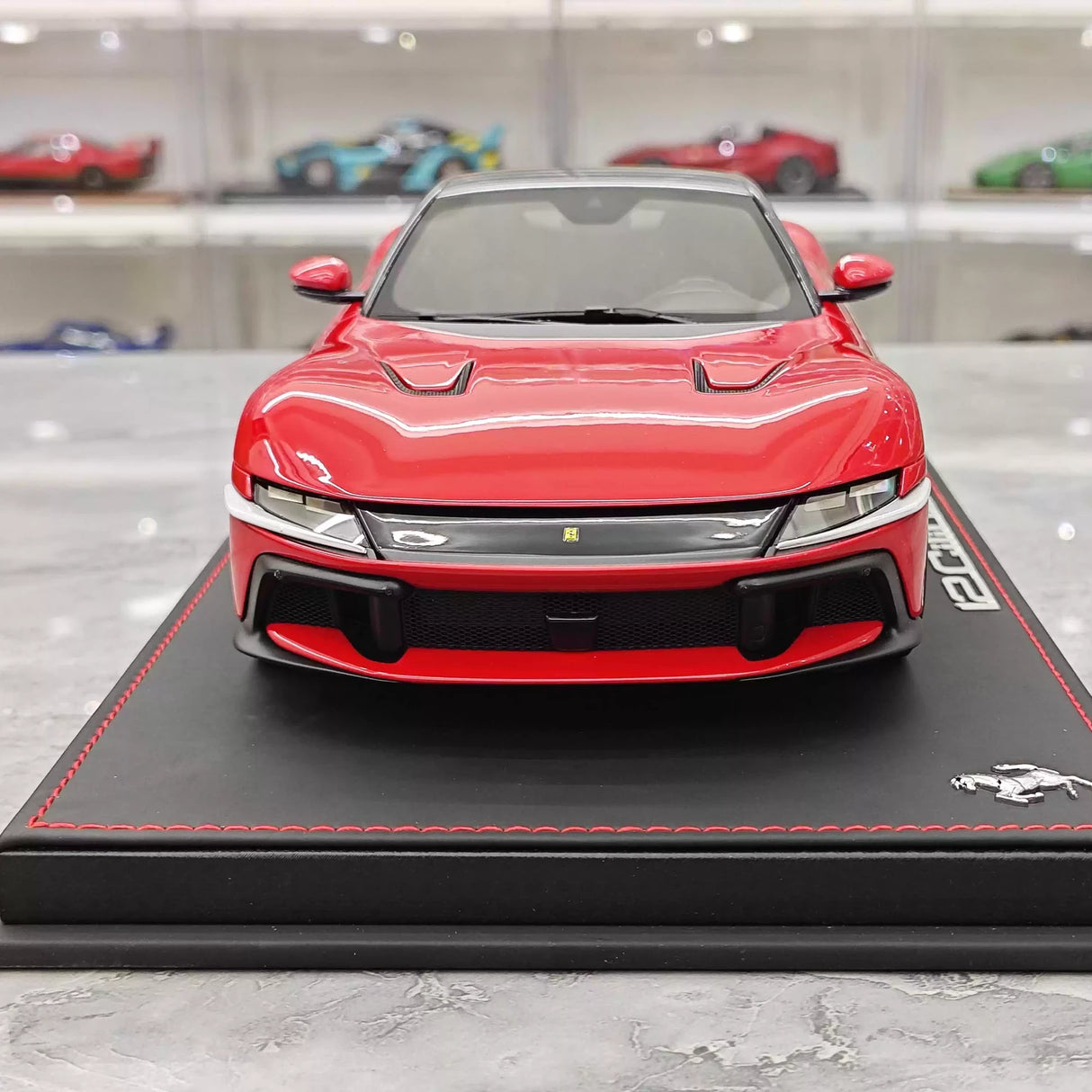 BBR Ferrari 2024 12 سيليندري كوبيه ريد 1:18 – موديل راتنج قابل للجمع