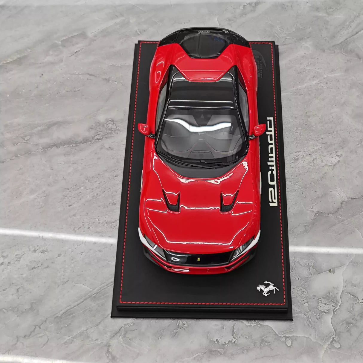 BBR Ferrari 2024 12 سيليندري كوبيه ريد 1:18 – موديل راتنج قابل للجمع