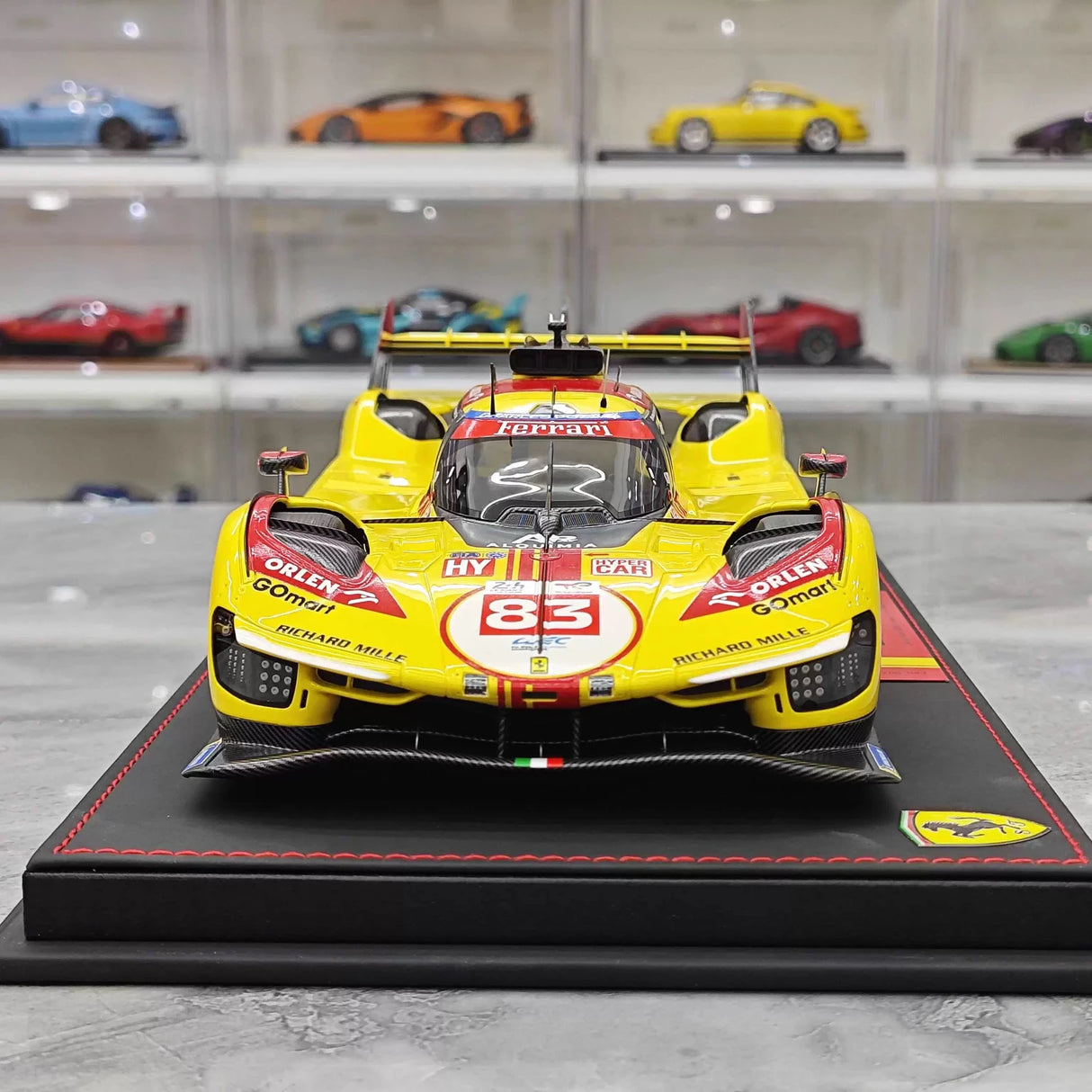Ferrari 2024 499P #83 1:18 نموذج راتنج لومان القابل للجمع من BBR - عرض 1