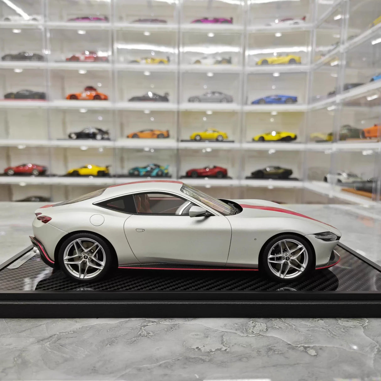 BBR Ferrari 2024 النسخة الثلاثين من روما 1:18 – نموذج راتنج قابل للجمع