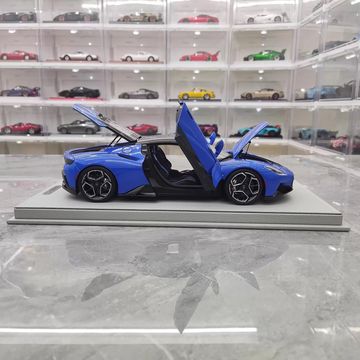BBR Maserati 2022 MC20 Blue 1:18 – Kolekcjonerski model odlewany