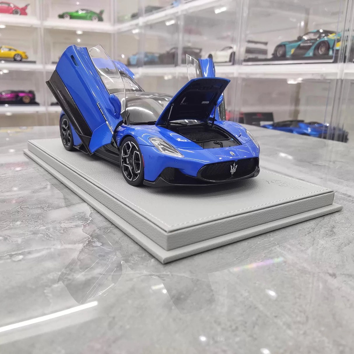 BBR Maserati 2022 MC20 Blue 1:18 – Kolekcjonerski model odlewany