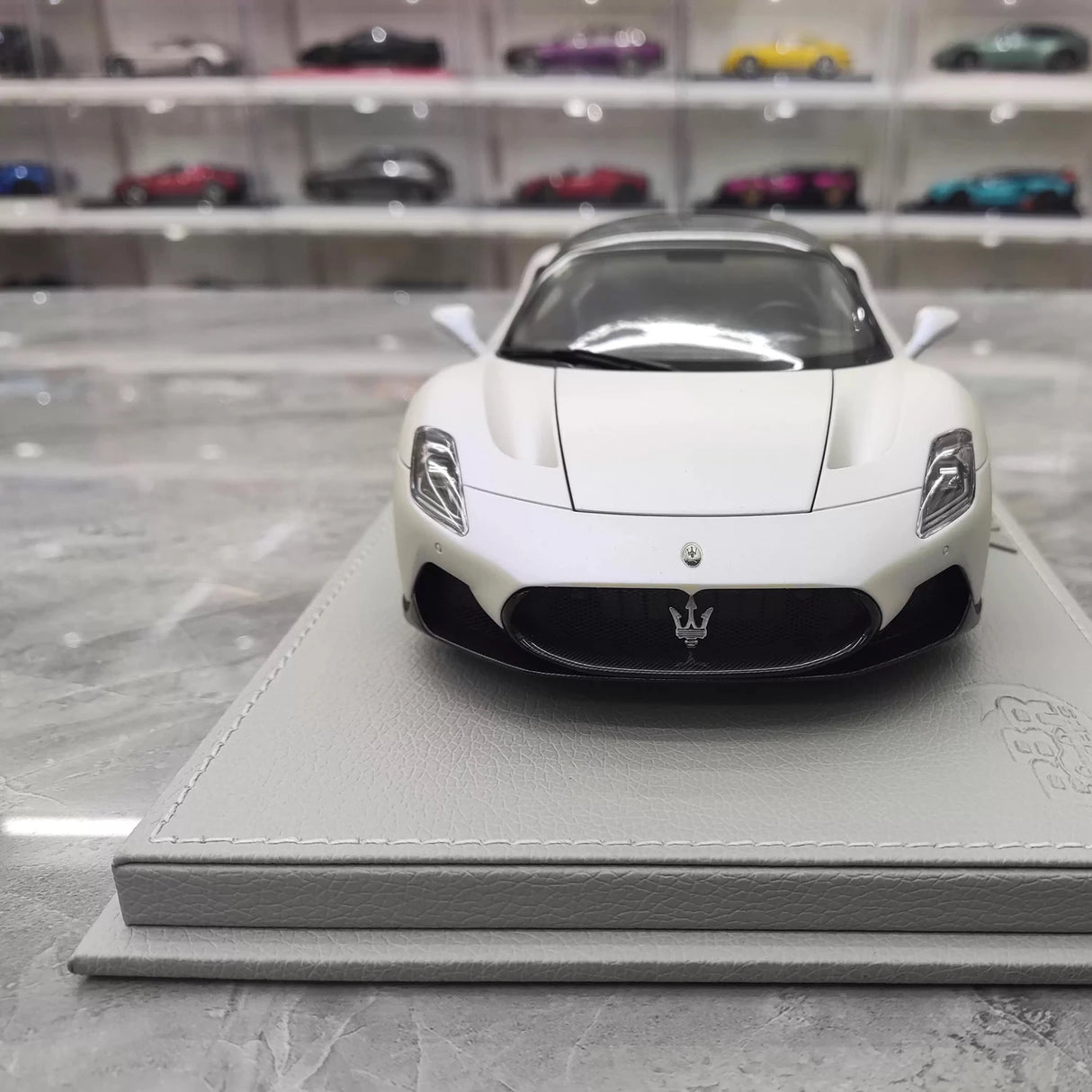 BBR Maserati 2022 MC20 White 1:18 – Kolekcjonerski model odlewany