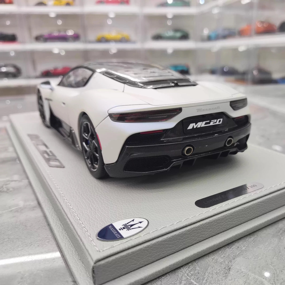 BBR Maserati 2022 MC20 White 1:18 – Kolekcjonerski model odlewany