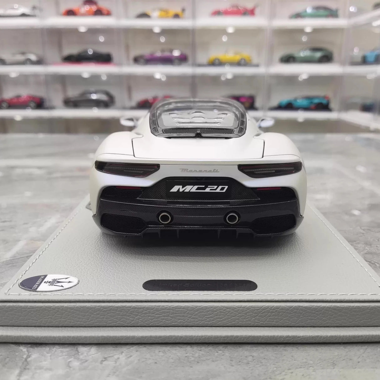 BBR Maserati 2022 MC20 White 1:18 – Kolekcjonerski model odlewany