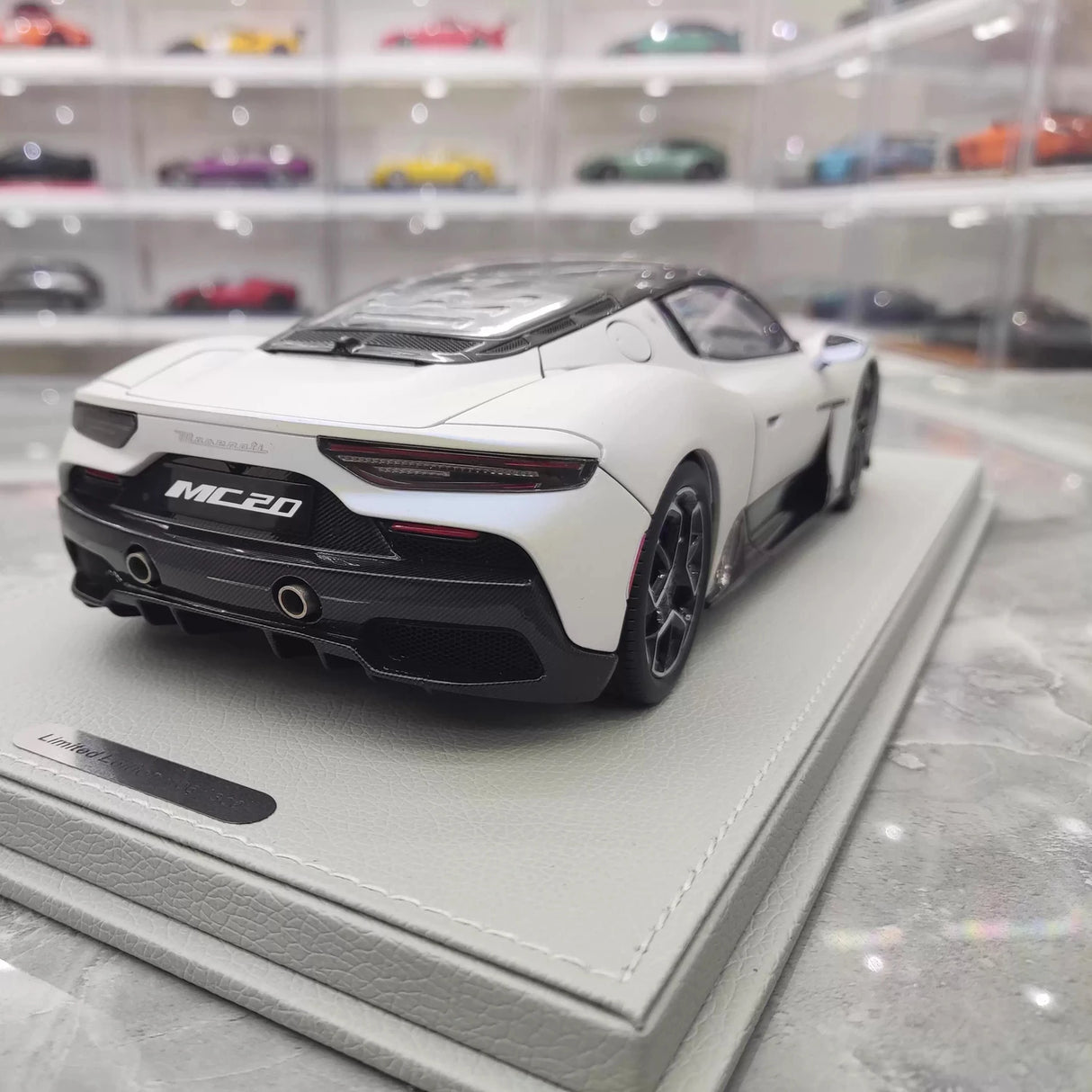 BBR Maserati 2022 MC20 White 1:18 – Kolekcjonerski model odlewany