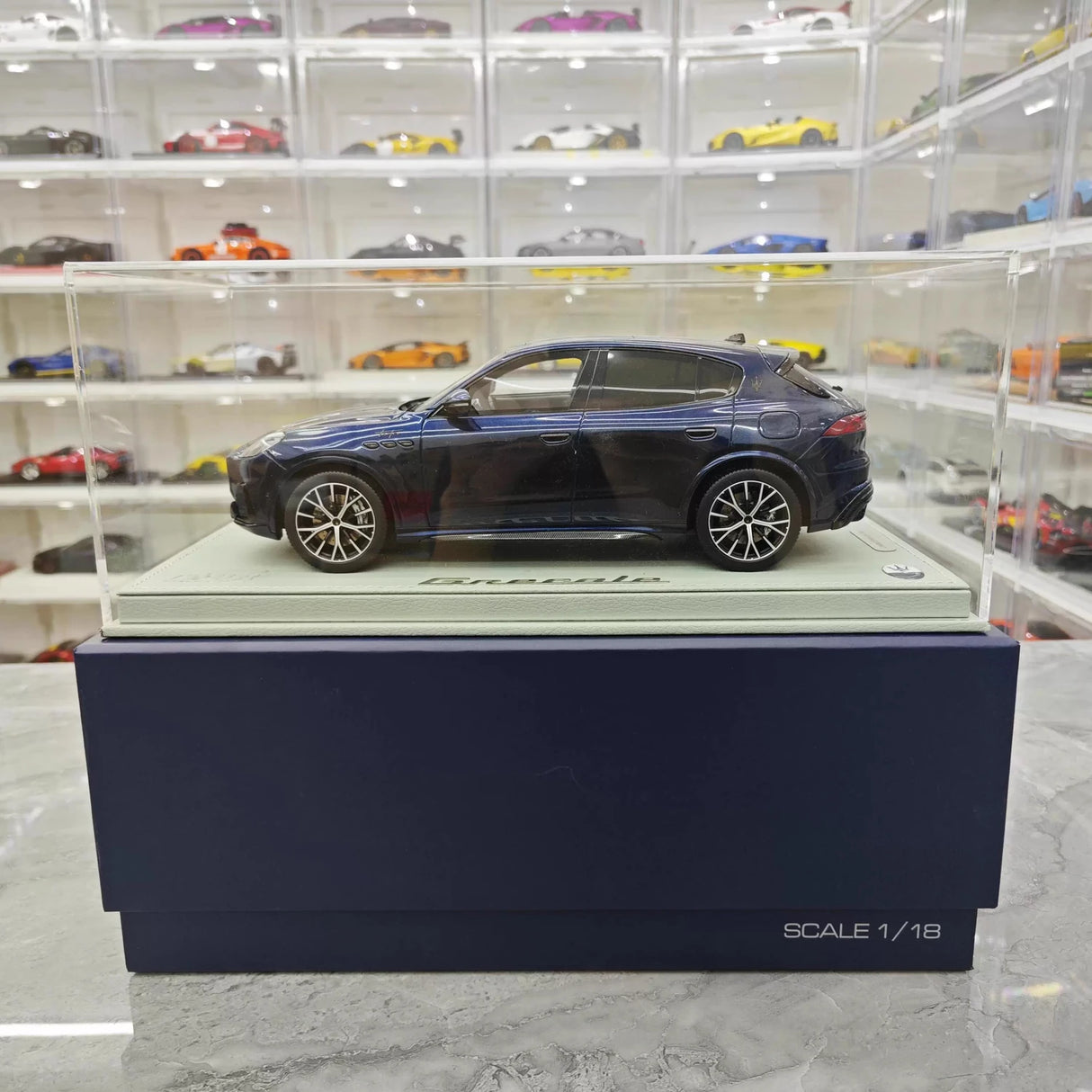 BBR Maserati 2023 Grecale Trofeo Blue 1:18 – kolekcjonerski model żywicy z żywicy