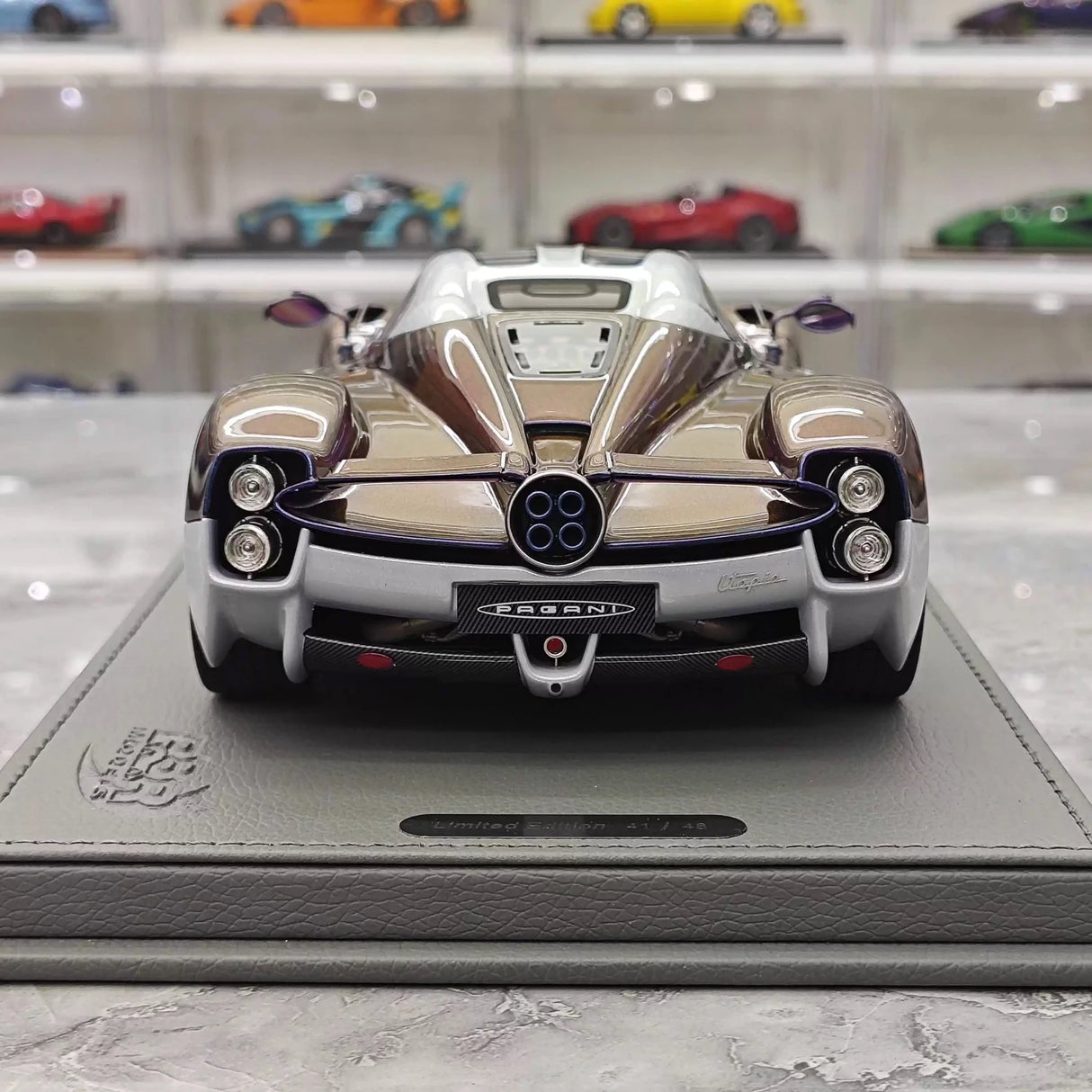 BBR Pagani 2023 Utopia Gradient 1:18 – kolekcjonerska żywica modelowa