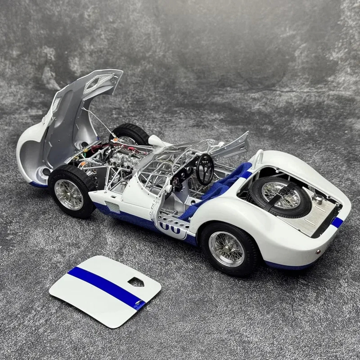 CMC Maserati 1959 Tipo 61 Birdcage White 1:18 – Collectible Diecast Model Die-Cast