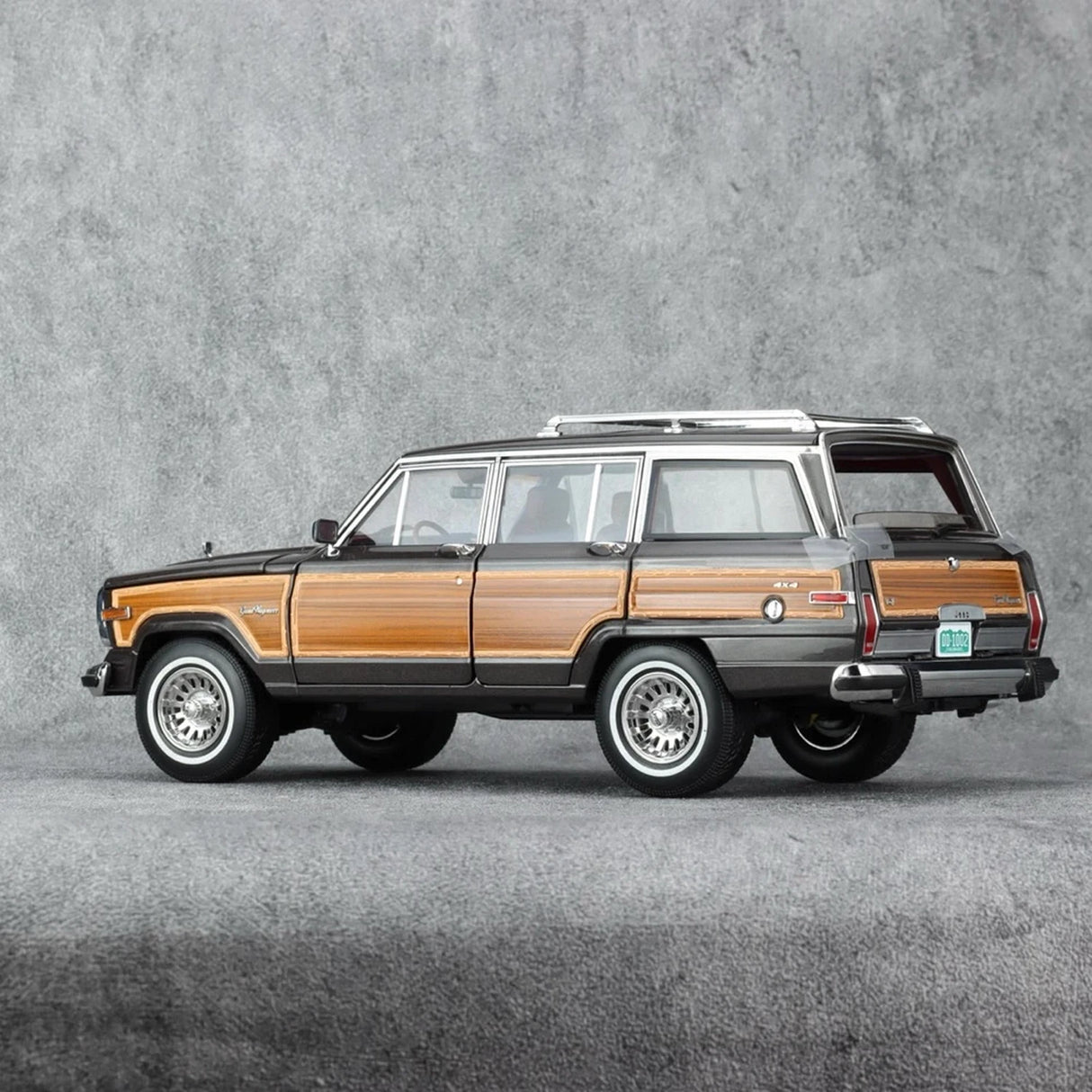 DD Model Jeep 1989 Wagoneer Brown 1:18 – kolekcjonerski model odlewany ciśnieniowo