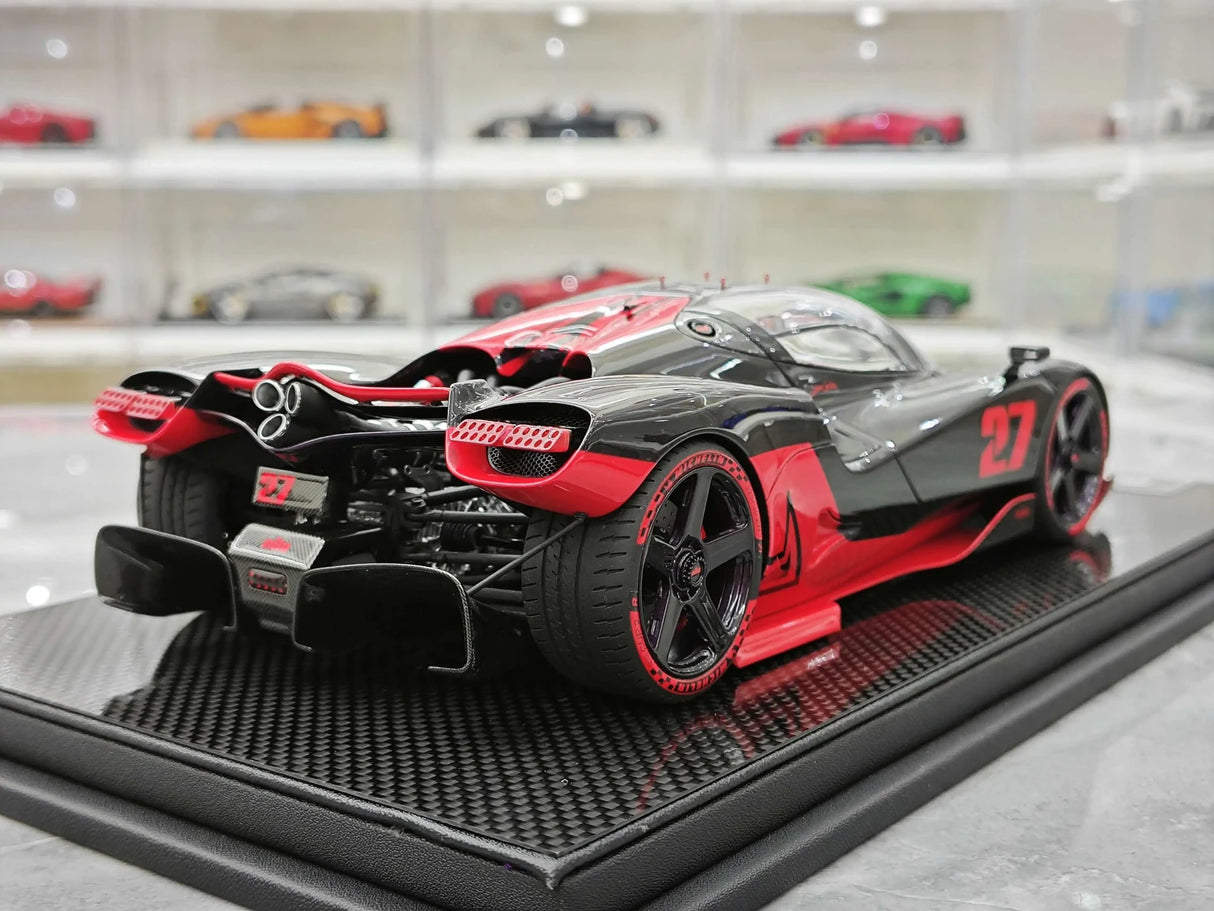 Nilu27 2024 NILU Black Red 1:18 resin model car by FrontiArt - view 8