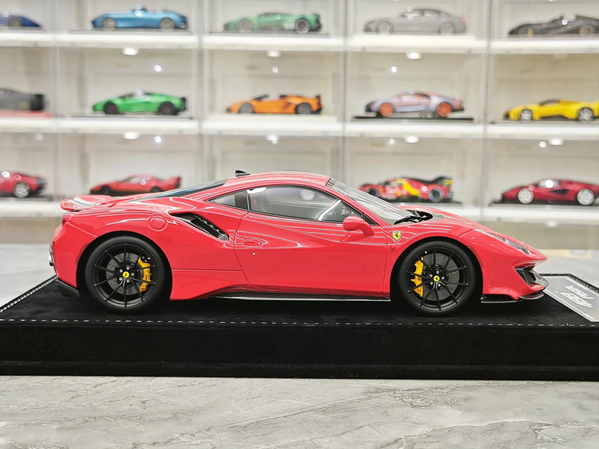 Henson & Heaven Ferrari 2018 488 Pista Rosso Corsa 1:18 – samlarresinmodellresin